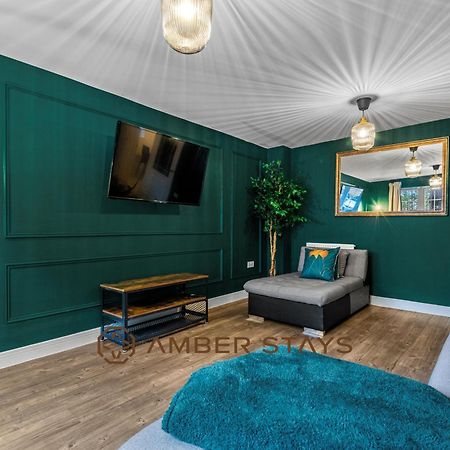 Spacious 5 Bed House In Reading By Amber Stays, Perfect For Business & Contractors, Sleeps 12! Exteriér fotografie