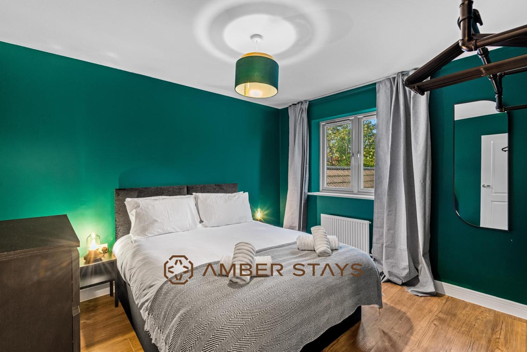 Spacious 5 Bed House In Reading By Amber Stays, Perfect For Business & Contractors, Sleeps 12! Exteriér fotografie