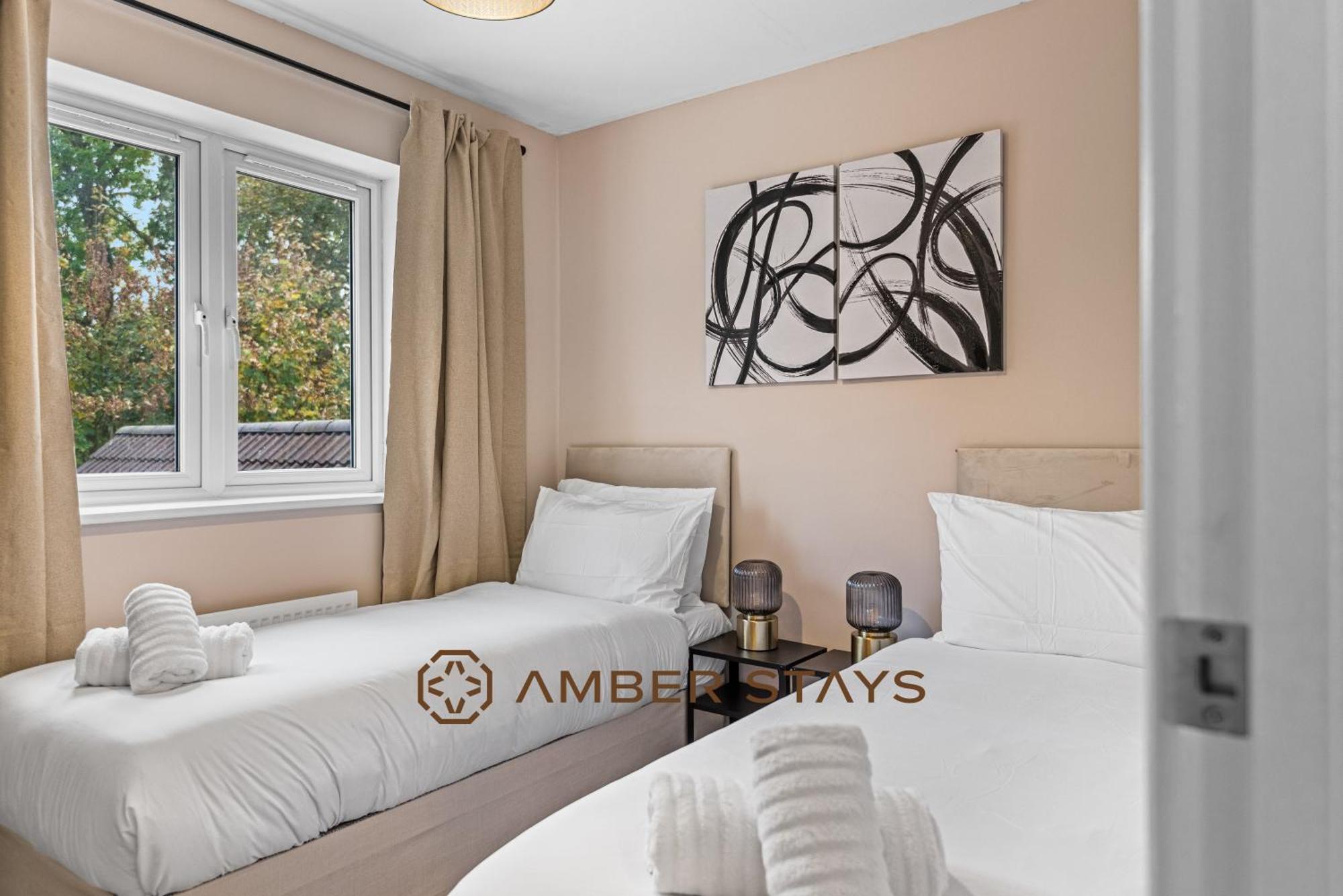 Spacious 5 Bed House In Reading By Amber Stays, Perfect For Business & Contractors, Sleeps 12! Exteriér fotografie