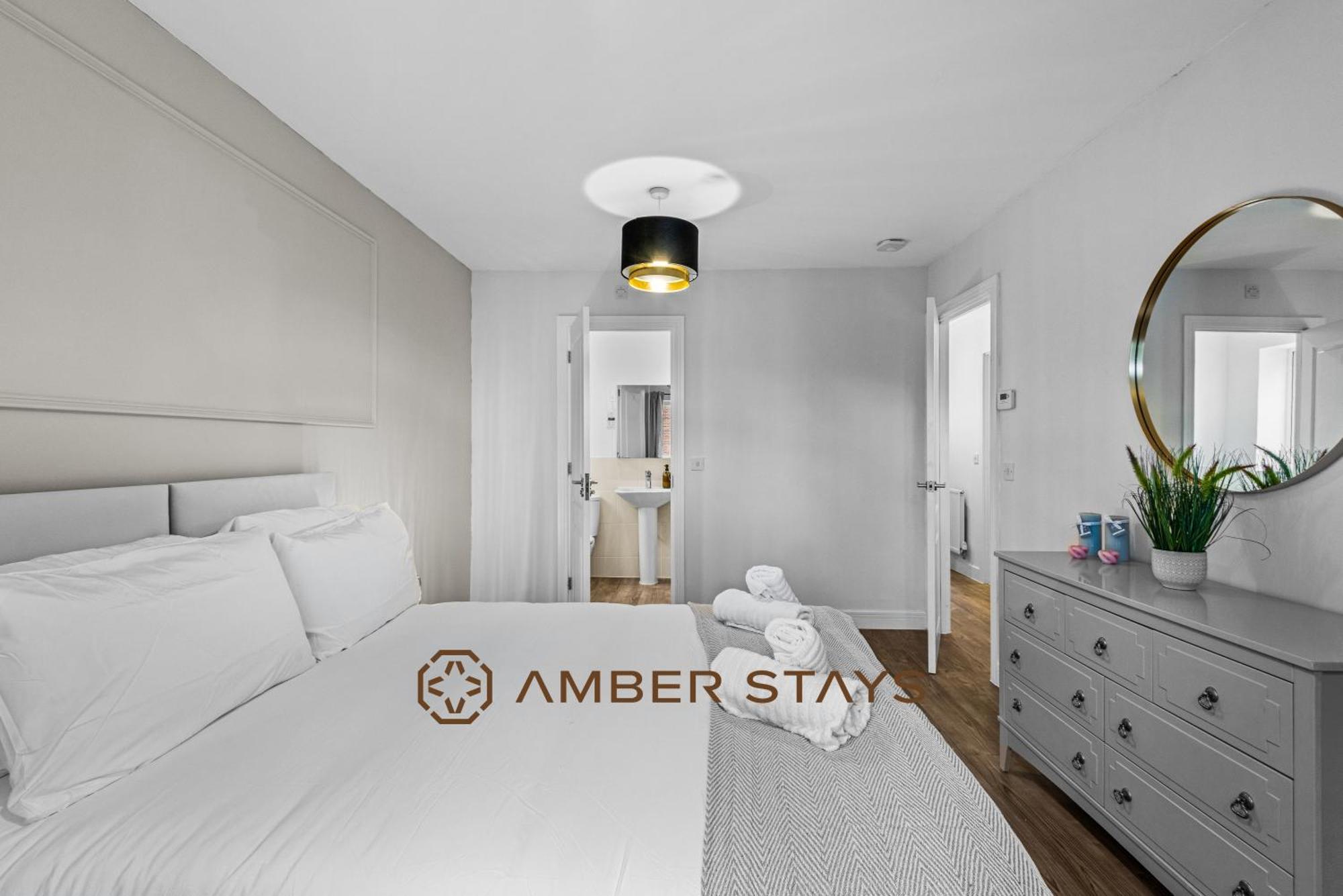 Spacious 5 Bed House In Reading By Amber Stays, Perfect For Business & Contractors, Sleeps 12! Exteriér fotografie