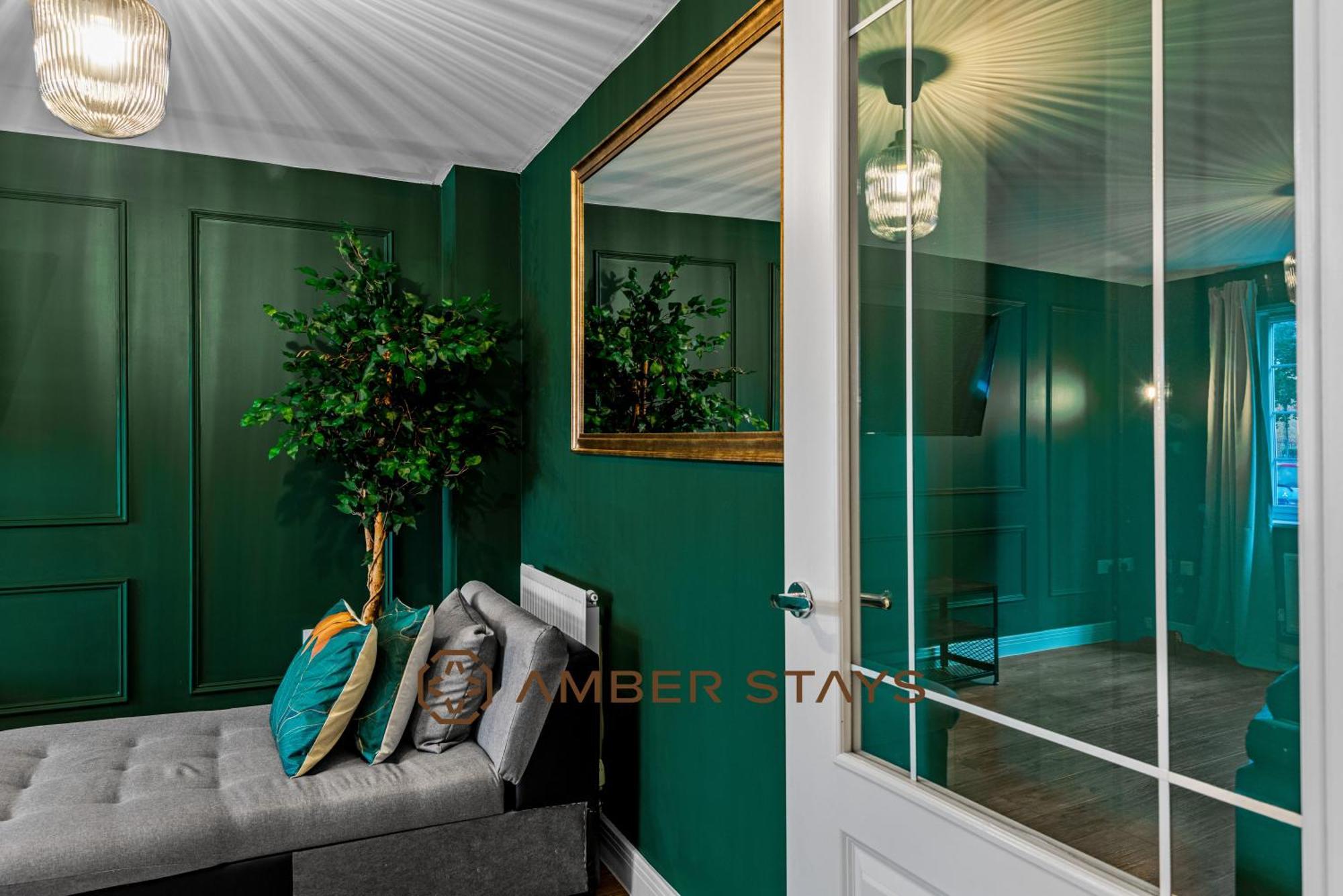 Spacious 5 Bed House In Reading By Amber Stays, Perfect For Business & Contractors, Sleeps 12! Exteriér fotografie